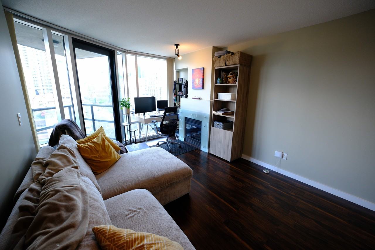 1003 Burnaby Street #1401 - Photo 7 of 13