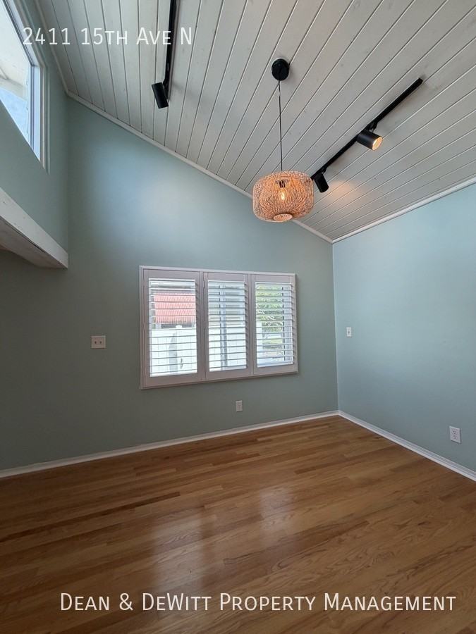 2411 15th Ave N - Photo 6 of 19