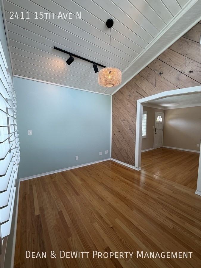 2411 15th Ave N - Photo 7 of 19