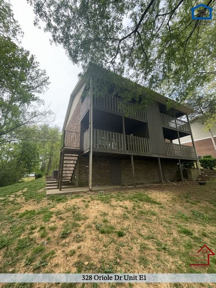 328 Oriole Dr #E1 - Photo 4 of 16