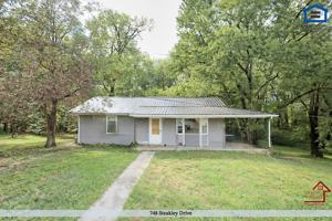 featured image of 748 Steakley Dr