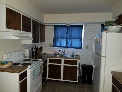 3120 Grasmere Ave - Photo 3 of 9