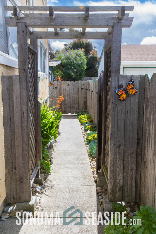 370 Sonoma Ave #B - Photo 2 of 39