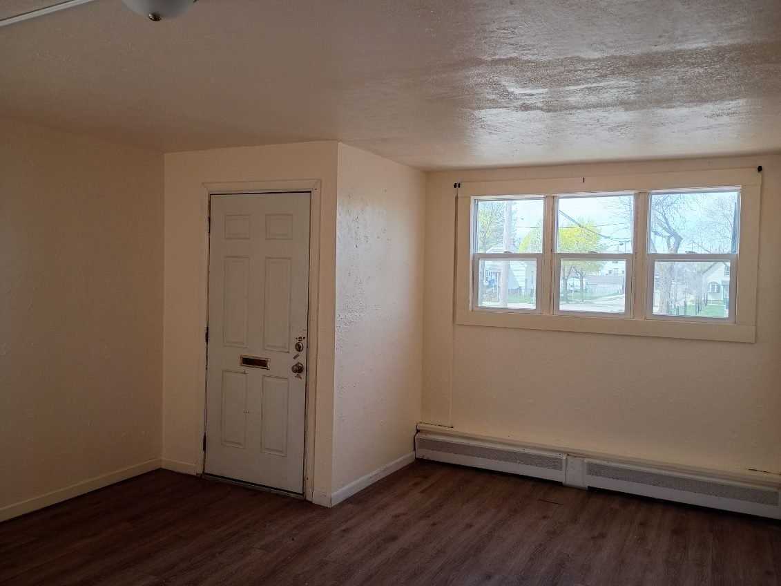 2690 S 10th St #B - Photo 3 of 26