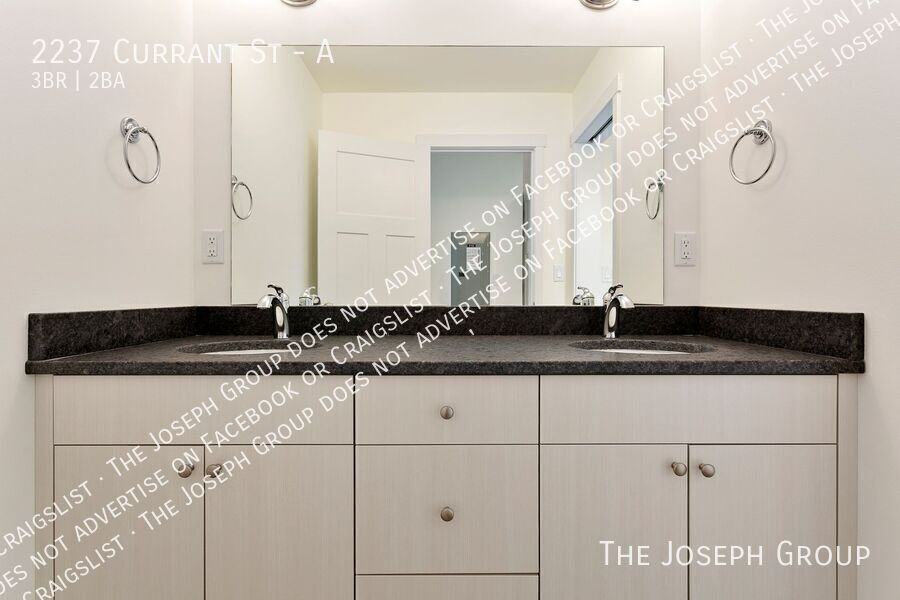 2237 Currant St #A - Photo 5 of 31