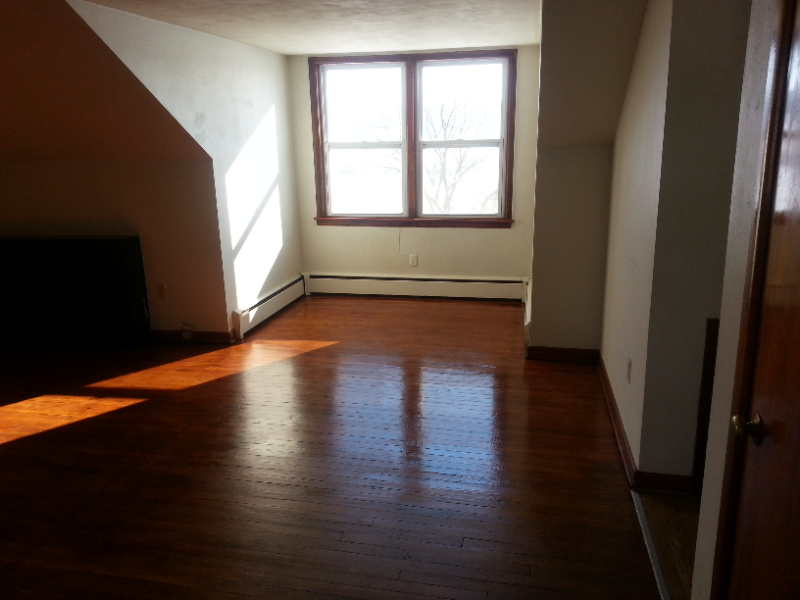 1530 Main St #E - Photo 5 of 10