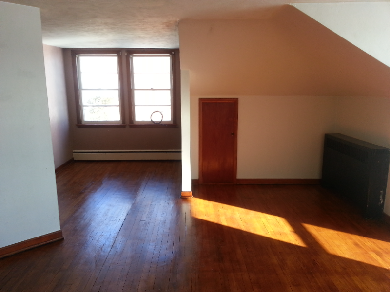 1530 Main St #E - Photo 6 of 10