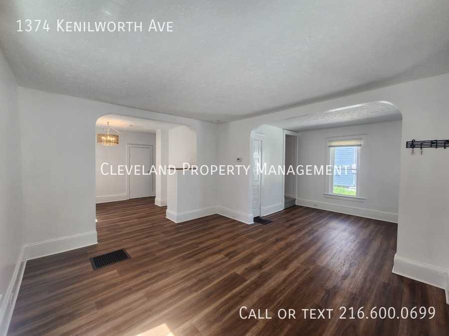 1374 Kenilworth Ave - Photo 4 of 14