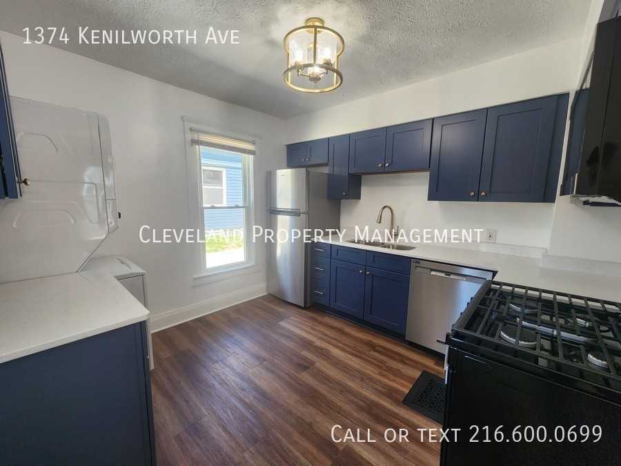 1374 Kenilworth Ave - Photo 7 of 14