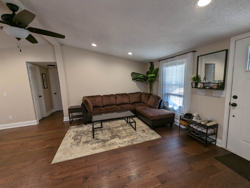 213 Webb St #1 - Photo 4 of 18