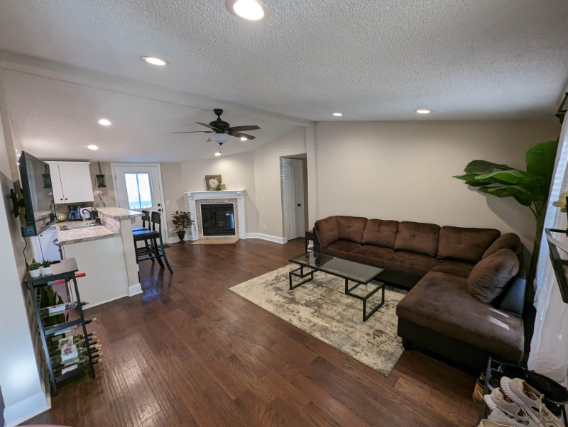 213 Webb St #1 - Photo 5 of 18