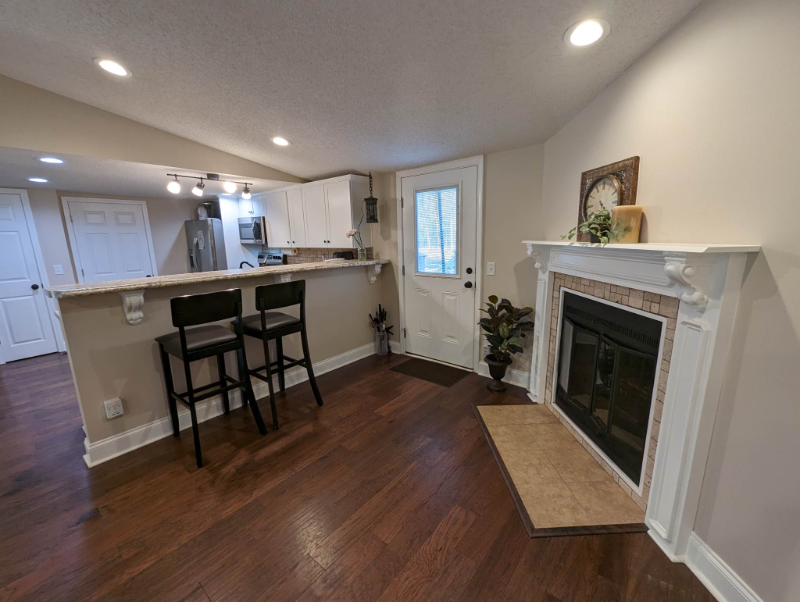 213 Webb St #1 - Photo 7 of 18