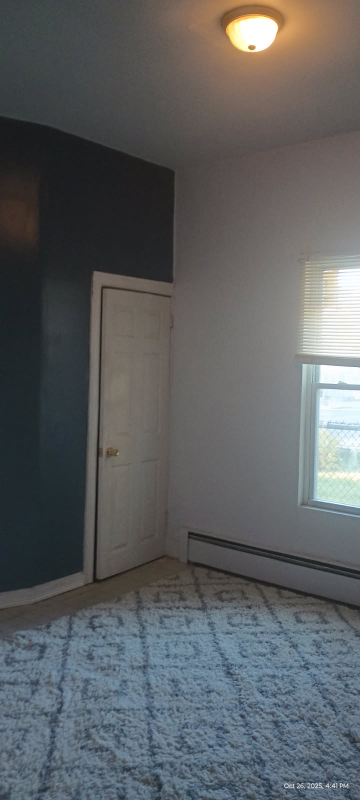 650 Cranston St - Photo 6 of 10