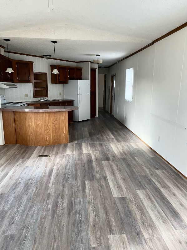 104 Lynn Dr #39 - Photo 3 of 20