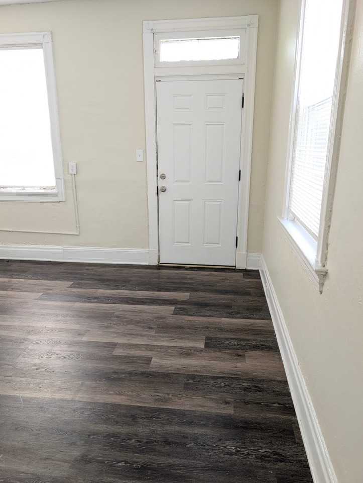 731 Mcmakin Ave #1 - Photo 5 of 11