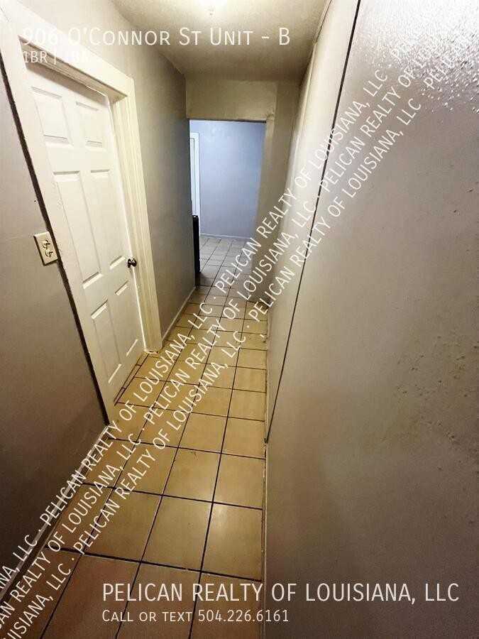 906 Oconnor St #B - Photo 3 of 7