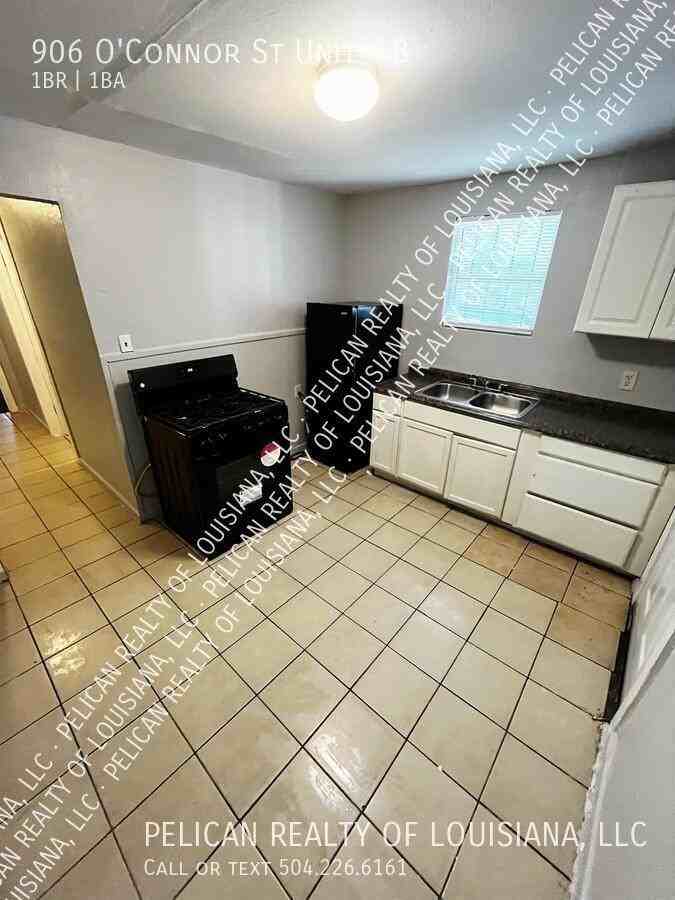 906 Oconnor St #B - Photo 5 of 7