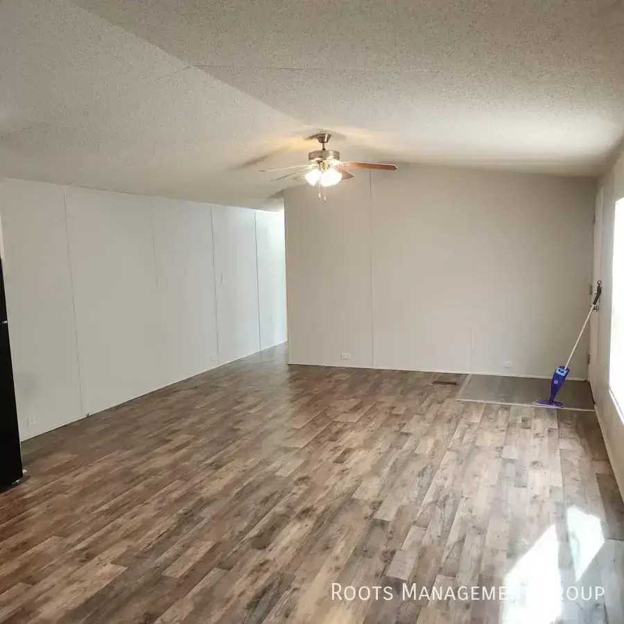 115 W Loudon Ave #L97 - Photo 2 of 15