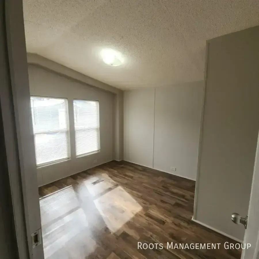 115 W Loudon Ave #L97 - Photo 4 of 15