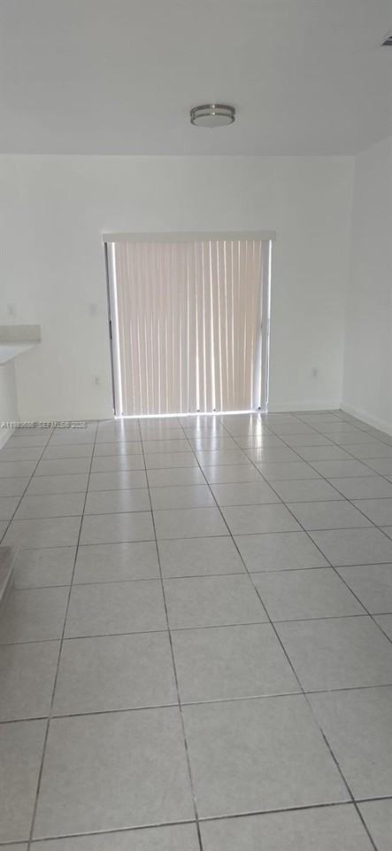 11867 Southwest 247th Street - Photo 4 of 42