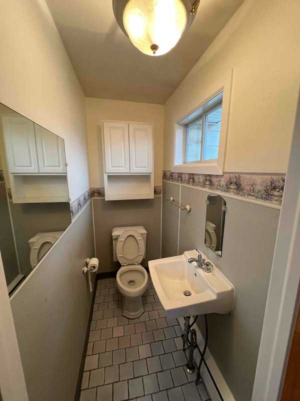 22 N Center St - Photo 4 of 24