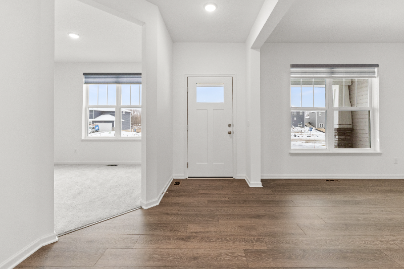 19657 104th Pl - Photo 3 of 36