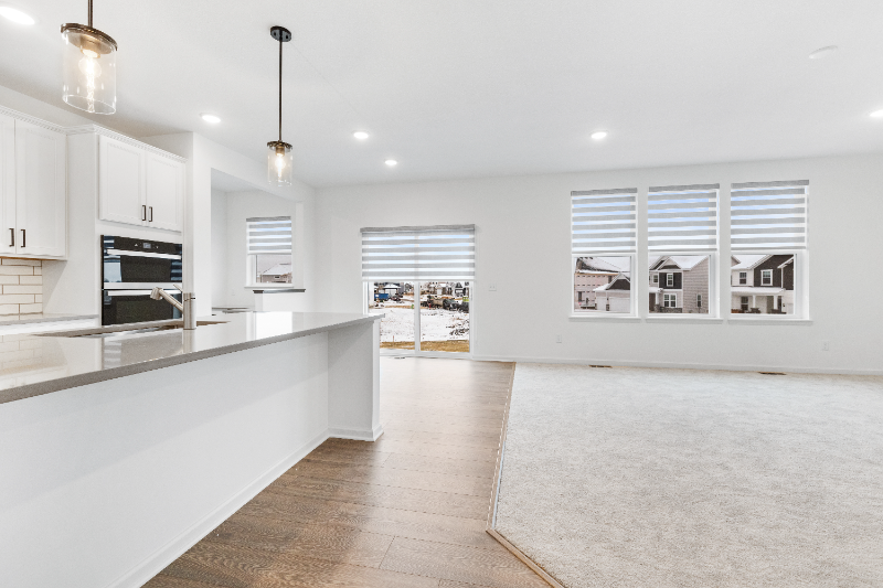 19657 104th Pl - Photo 7 of 36