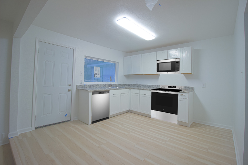 1928 Agnew St - Photo 2 of 9