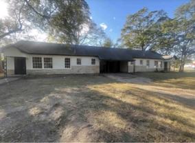 2404 S Walnut St - Photo 1 of 1