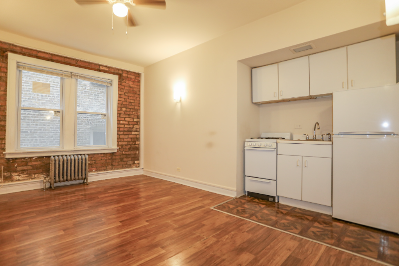 6916 N Lakewood Ave #4