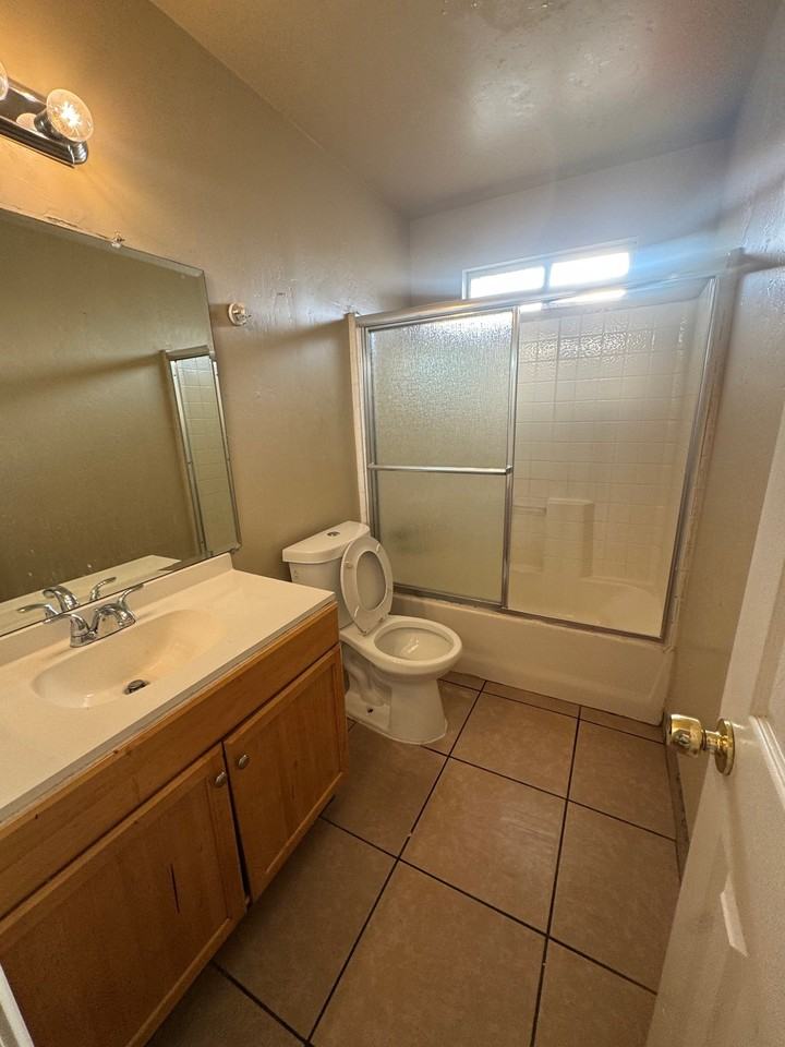 1209 Murdock St - Photo 6 of 7