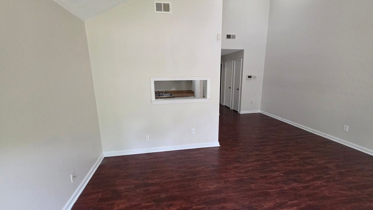 613 Mcwhirter Ave - Photo 6 of 8