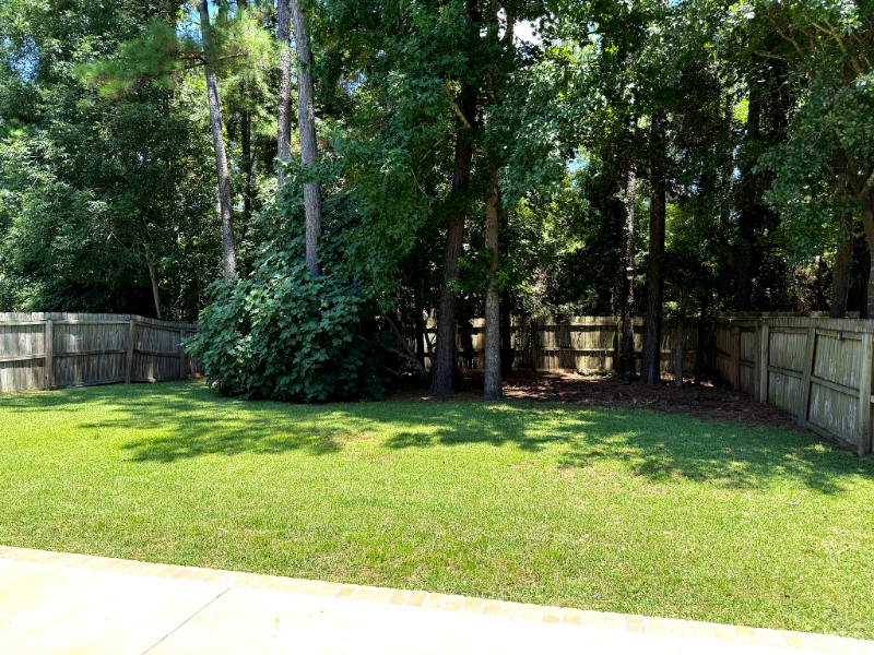 1392 Water Edge Dr - Photo 3 of 5