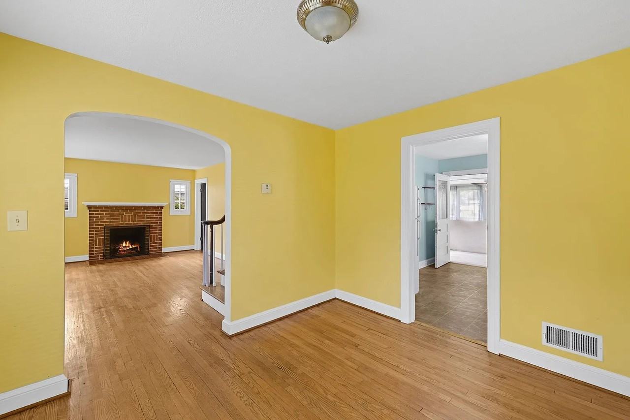 1206 Spring Hill Rd - Photo 5 of 18