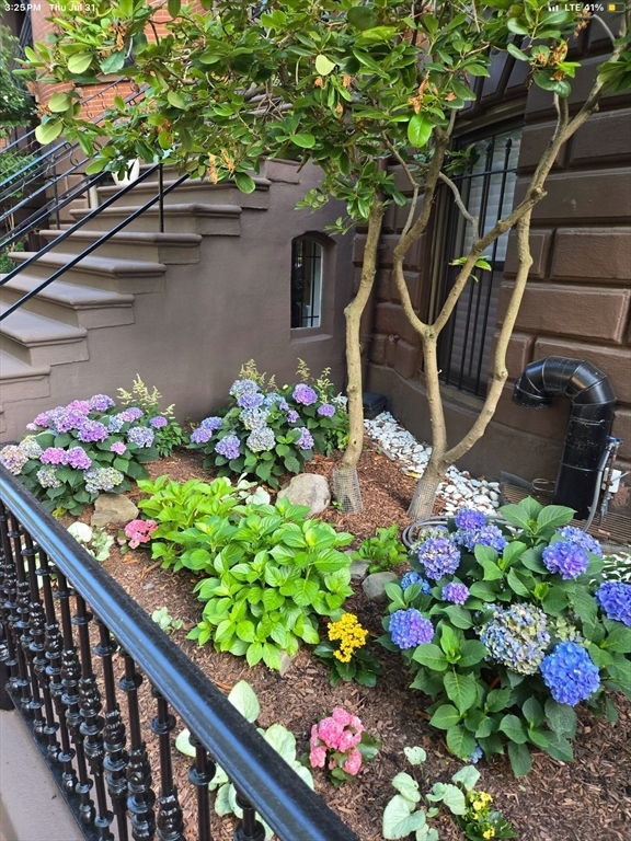 19 Worcester Sq #1 - Photo 2 of 14