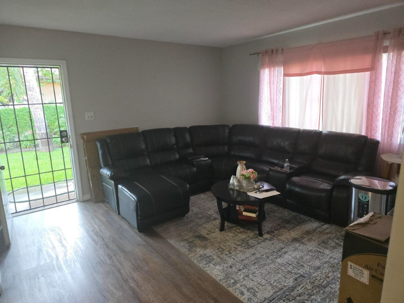 9572 Maureen Dr #1 - Photo 3 of 6