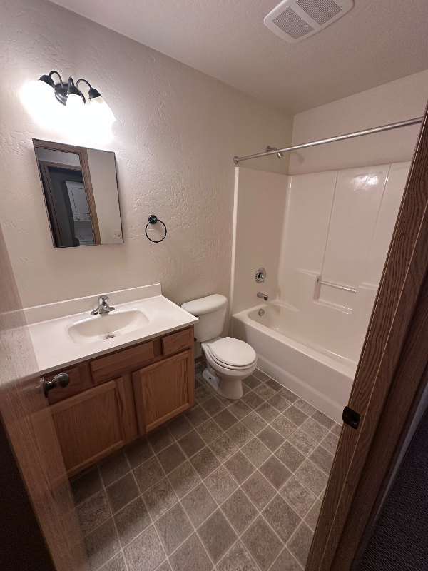 45 Appleway Dr - Photo 4 of 11