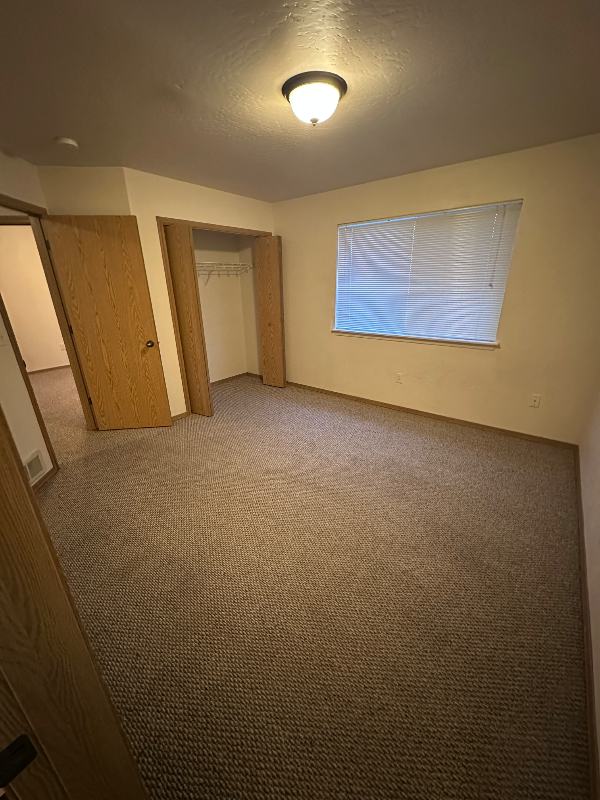 45 Appleway Dr - Photo 6 of 11