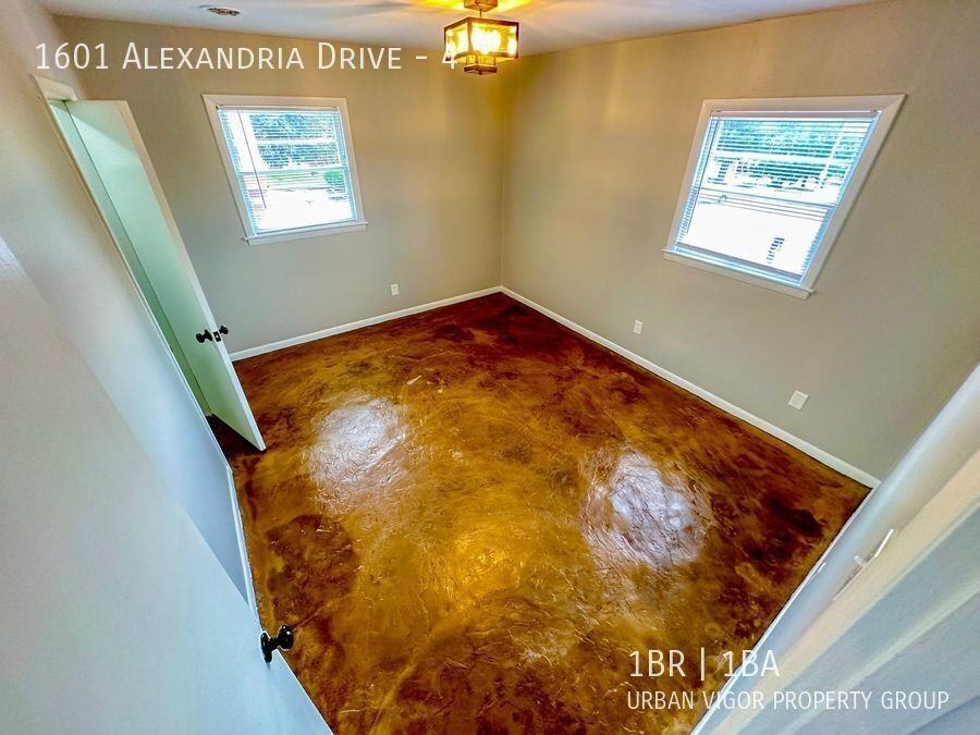 1601 Alexandria Dr #4 - Photo 4 of 31