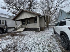 featured image of 1311 N Walnut Grove Ave