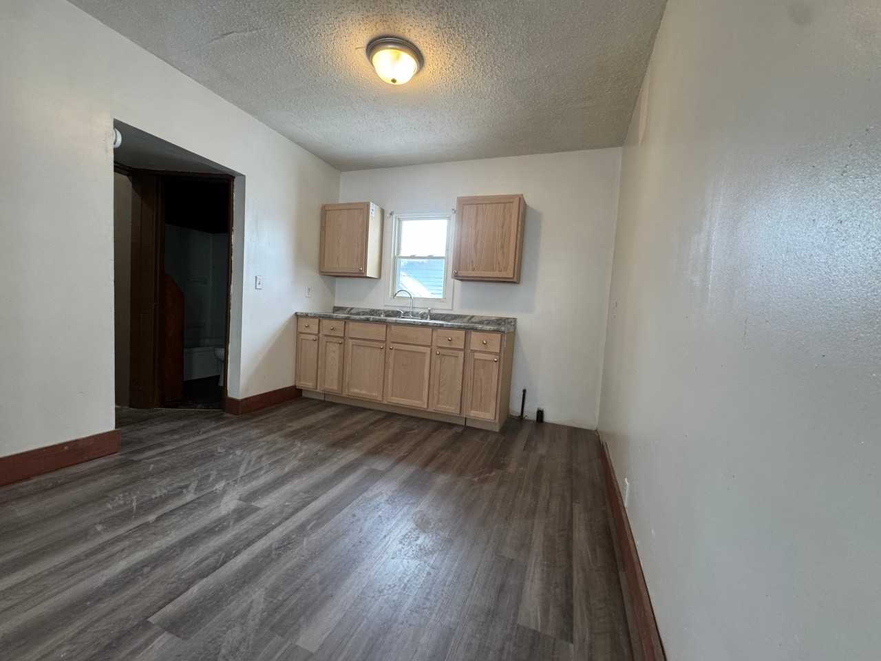 1311 N Walnut Grove Ave - Photo 4 of 9
