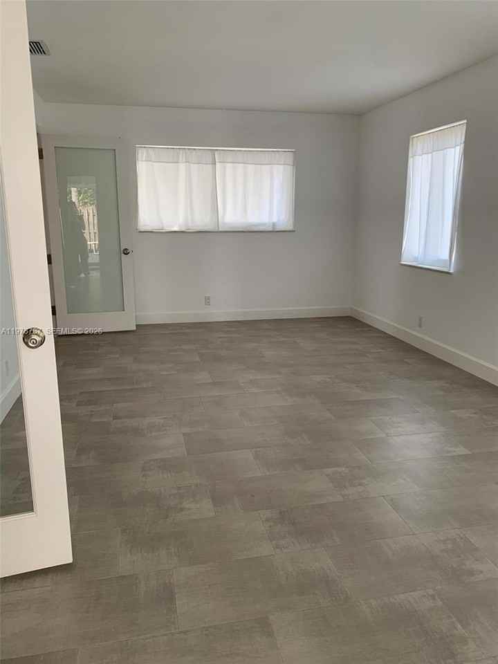 4411 West Broward Boulevard - Photo 2 of 19