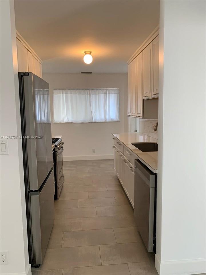 4411 West Broward Boulevard - Photo 5 of 19