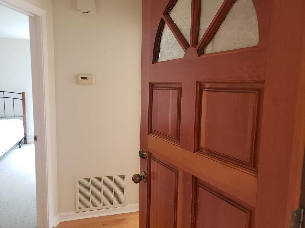 962 Ferdinand Ave - Photo 4 of 12