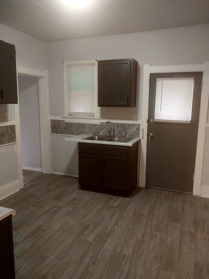 3118 Elm St - Photo 7 of 18