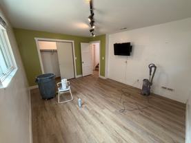 565 W Midway Blvd - Photo 1 of 1