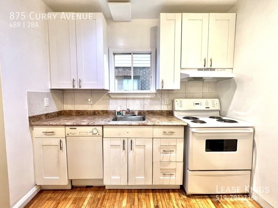 875 Curry Ave - Photo 2 of 16