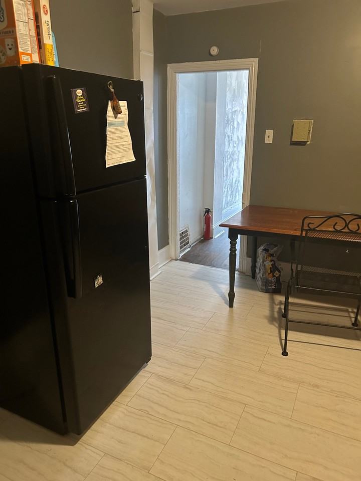 1315 S Hicks St - Photo 4 of 10