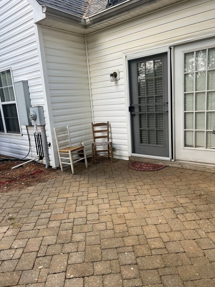 5016 Bartholomews Ln - Photo 2 of 12