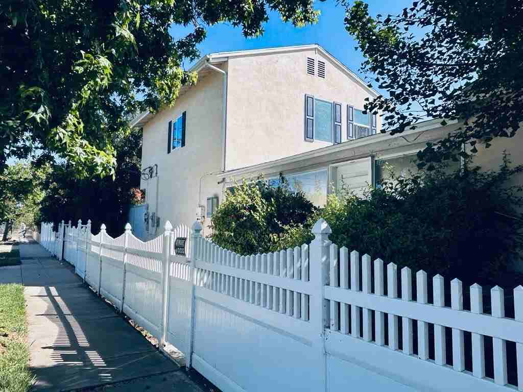 13859 Valerio St - Photo 3 of 13